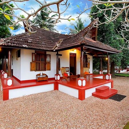 Philipkutty'S Farm Hotel Kumarakom Buitenkant foto